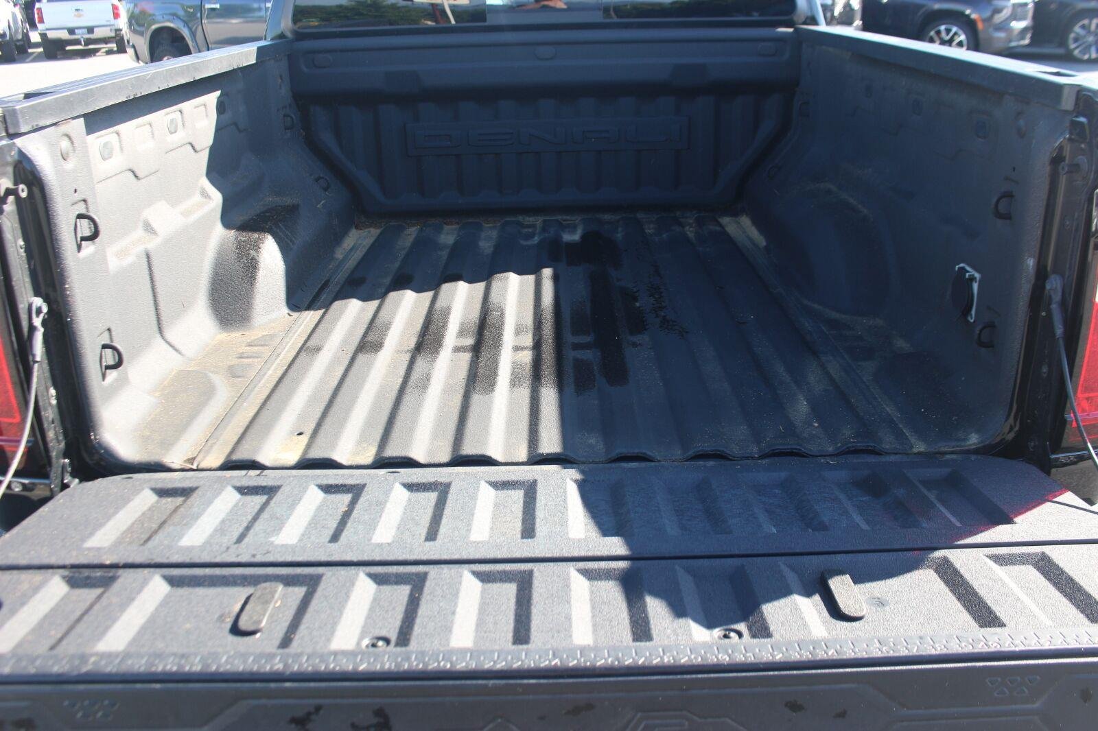 Used 2024 Onyx Black GMC Denali image 11