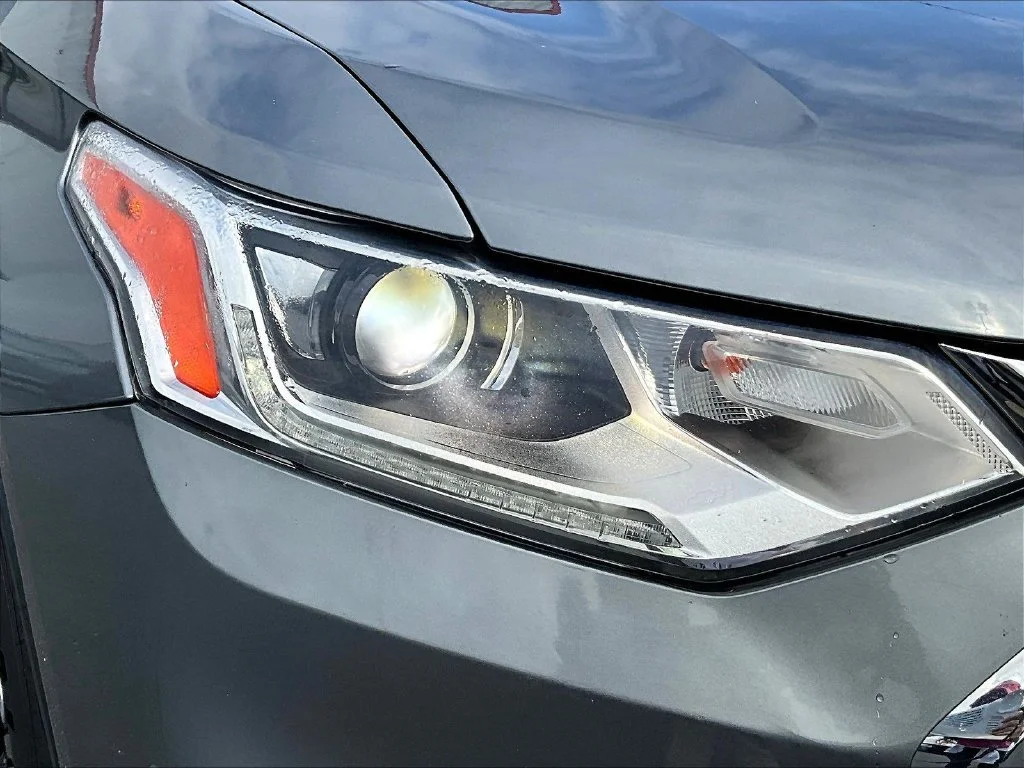 Used 2020 Gray Chevrolet LT image 33
