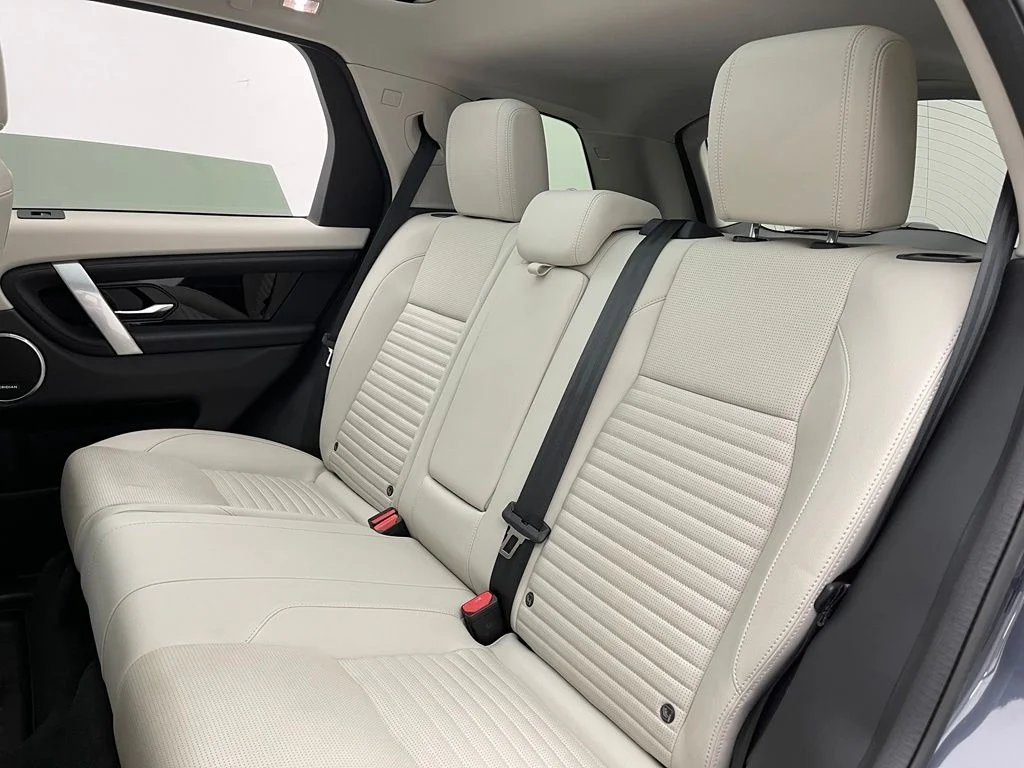 Used 2025 Varesine Blue Metallic Land Rover S image 41