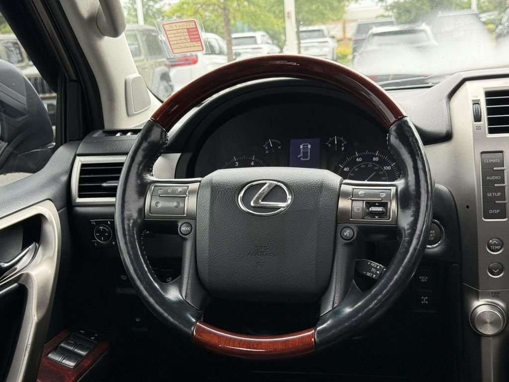 Used 2011 Black Lexus 460 Premium image 19