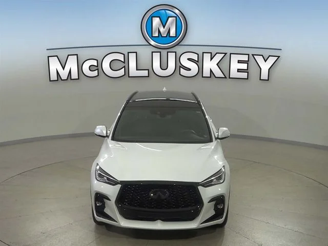 Used 2023 White INFINITI SPORT image 16