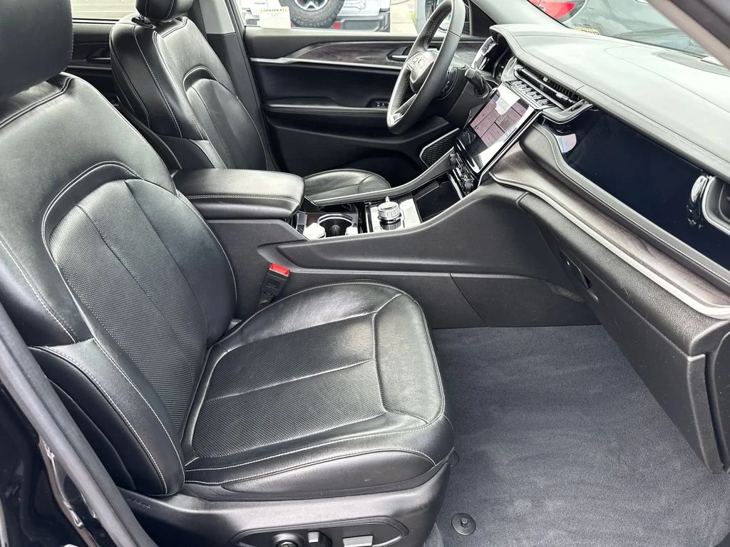 Certified Used 2022 Black Jeep 4xe image 16