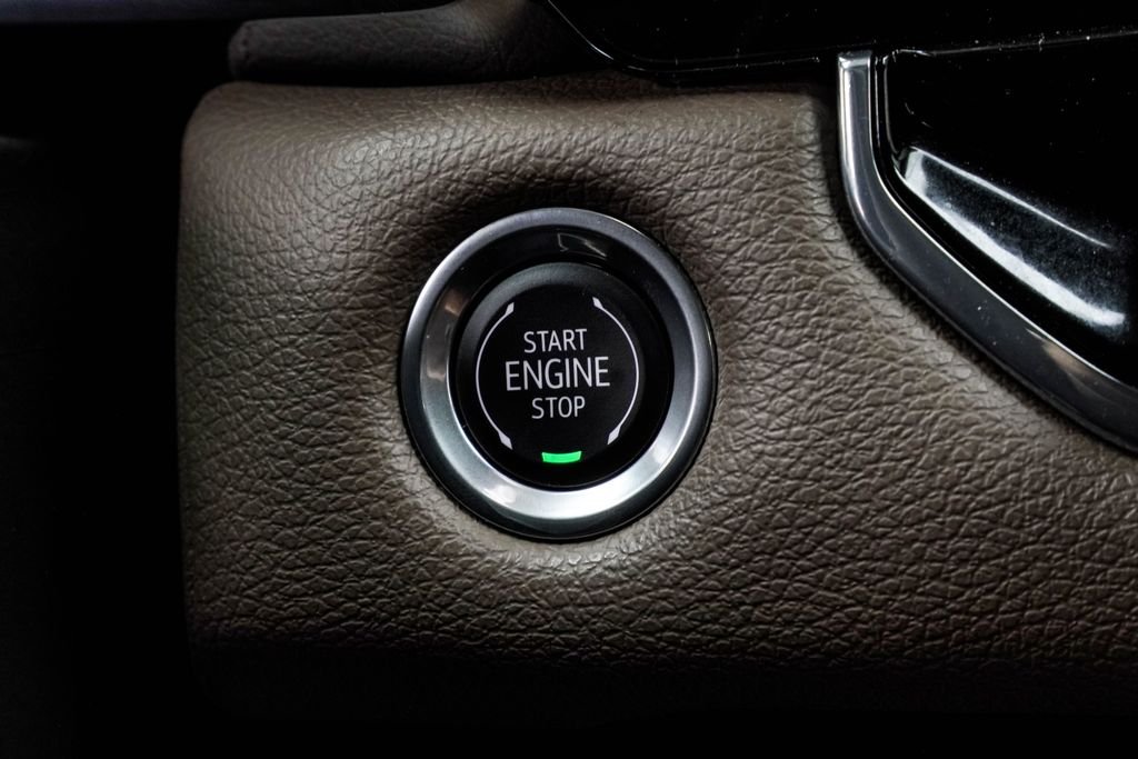 Used 2026 Beige GMC Denali image 31