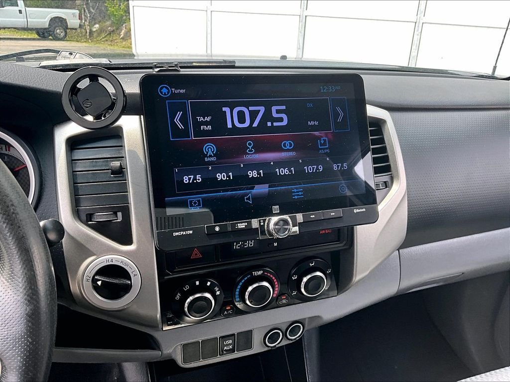 Used 2013 Black Toyota Base image 18
