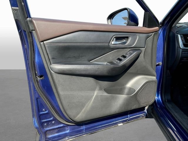 Used 2023 Blue Nissan SV image 21