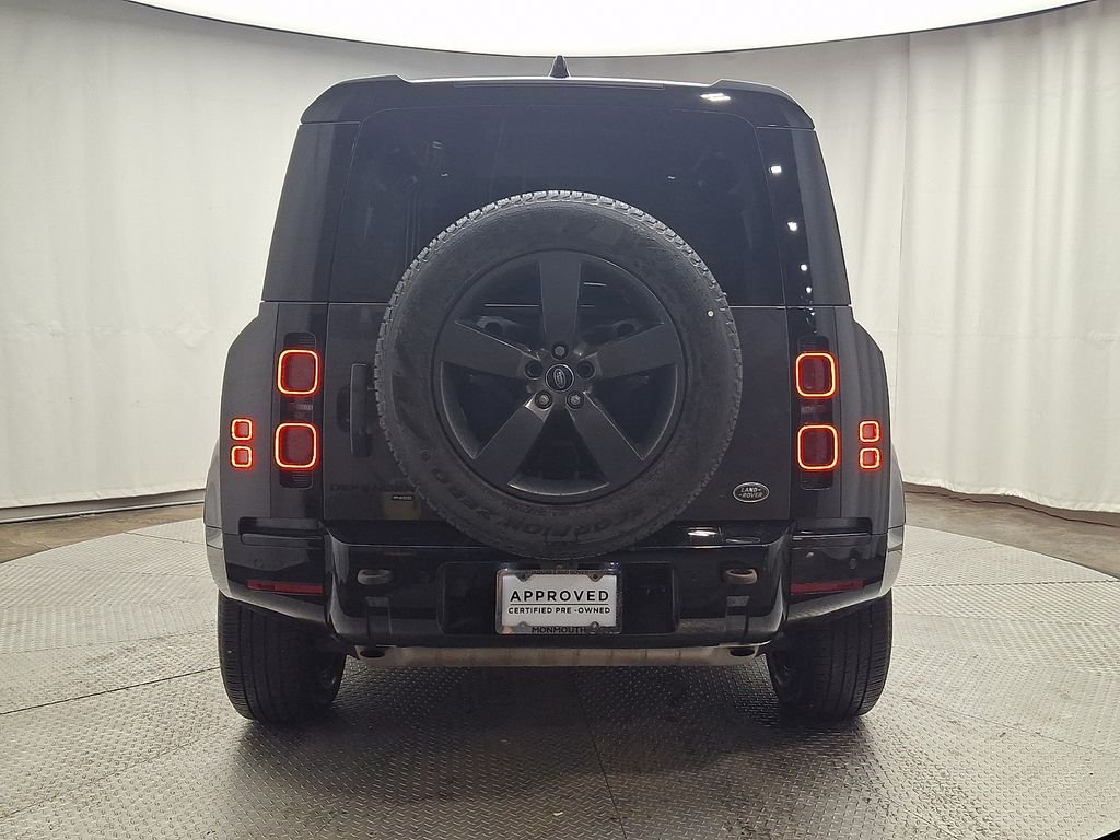 Certified Used 2022 Carpathian Grey Premium Metallic Land Rover X-Dynamic SE image 5