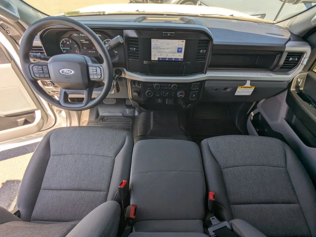 New 2026 Oxford White Ford XL image 15
