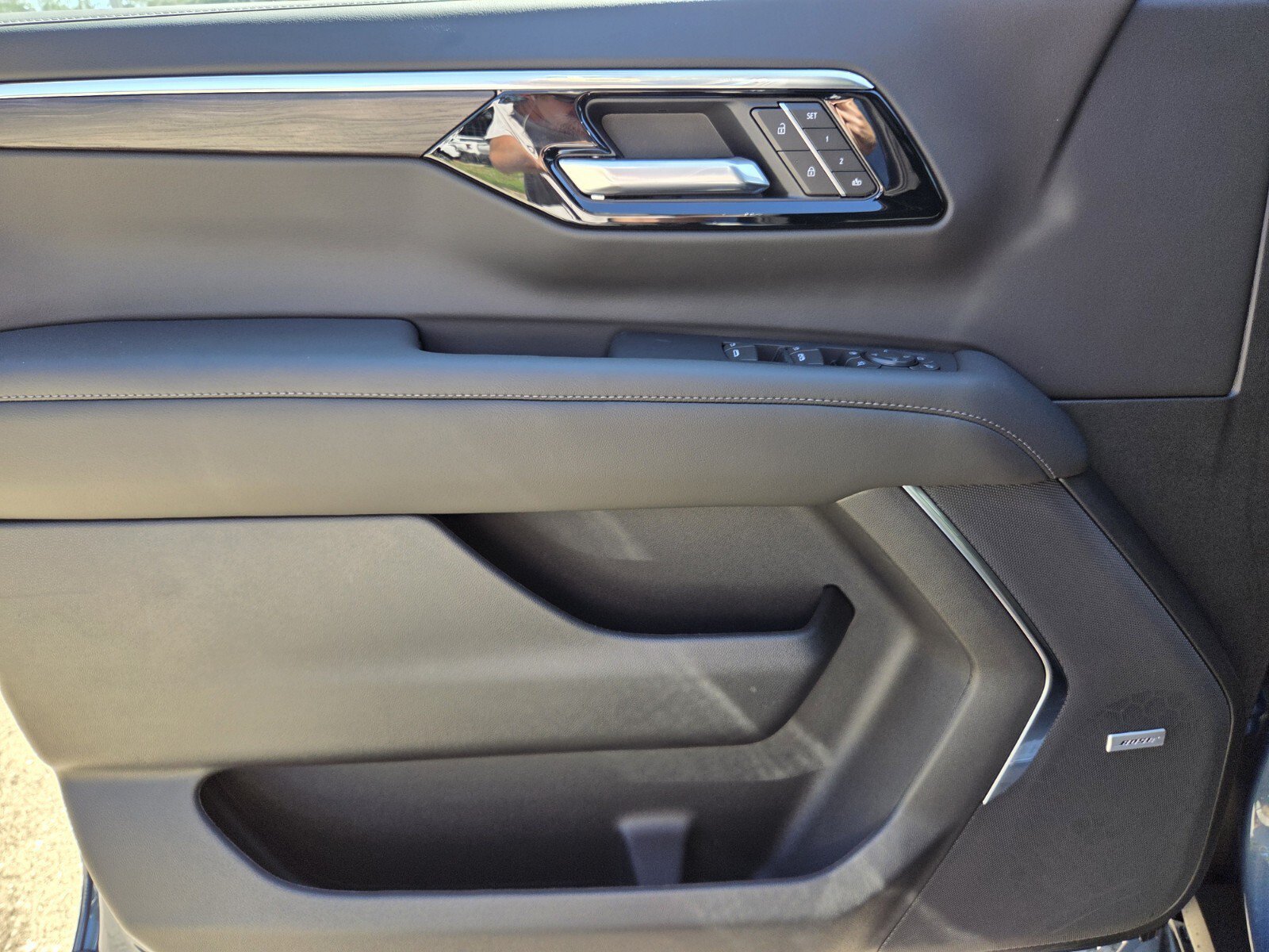 New 2026 Lakeshore Blue Metallic Chevrolet LT image 24