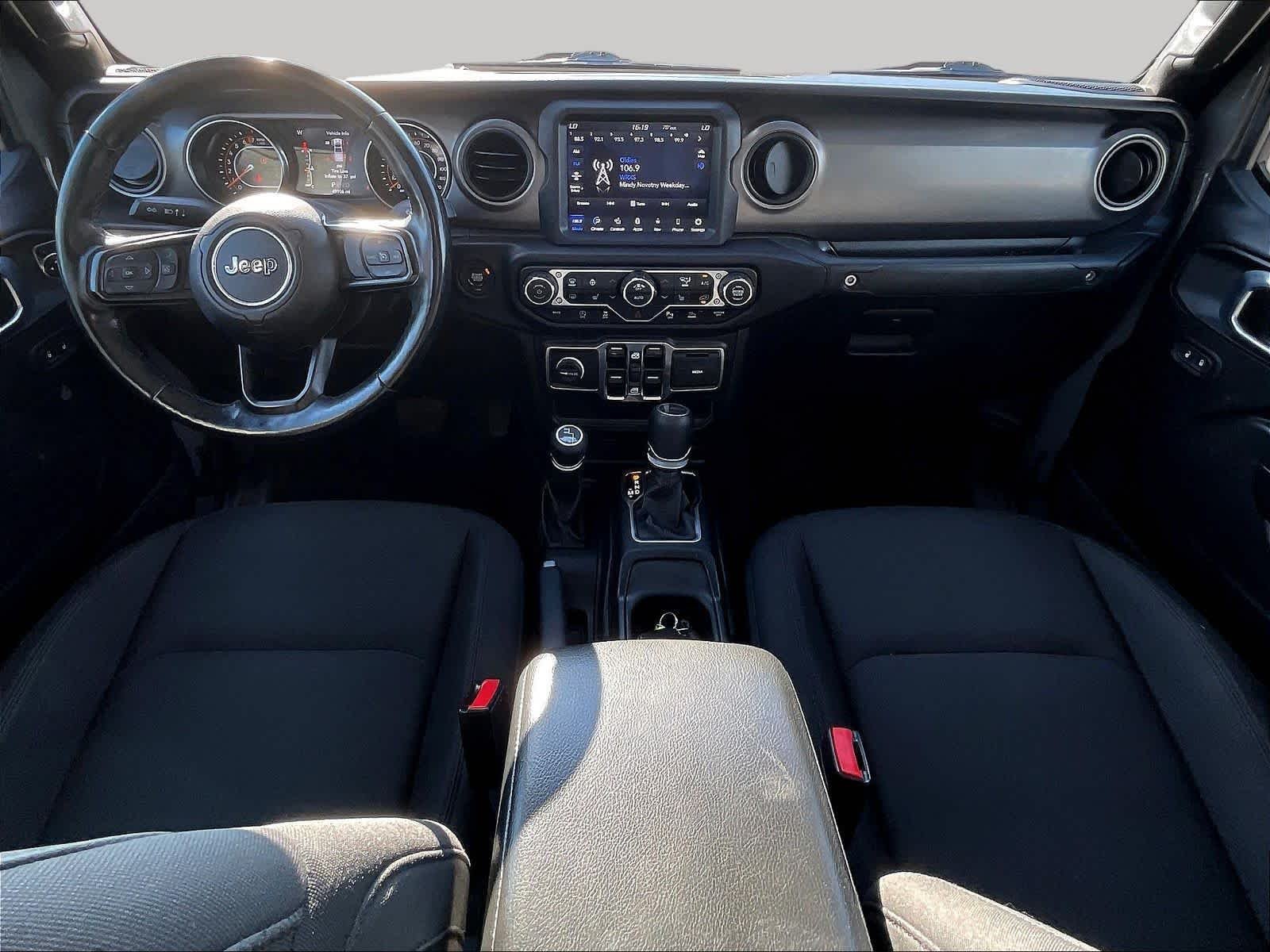 2021 Jeep Gladiator Willys - Photo 10