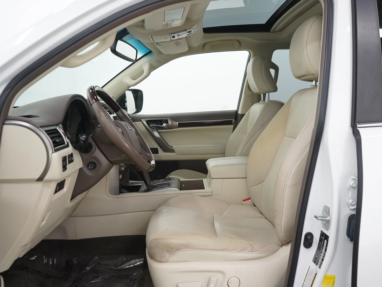 Used 2014 Starfire Pearl Lexus 4WD 4dr image 23