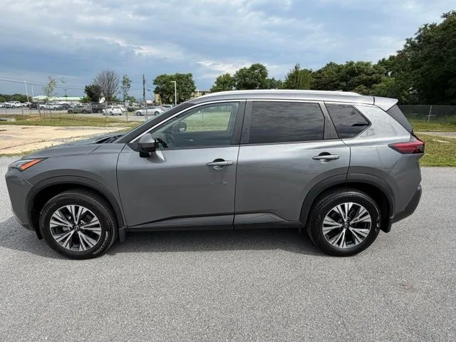 Certified Used 2023 Gun Metallic Nissan SV image 4