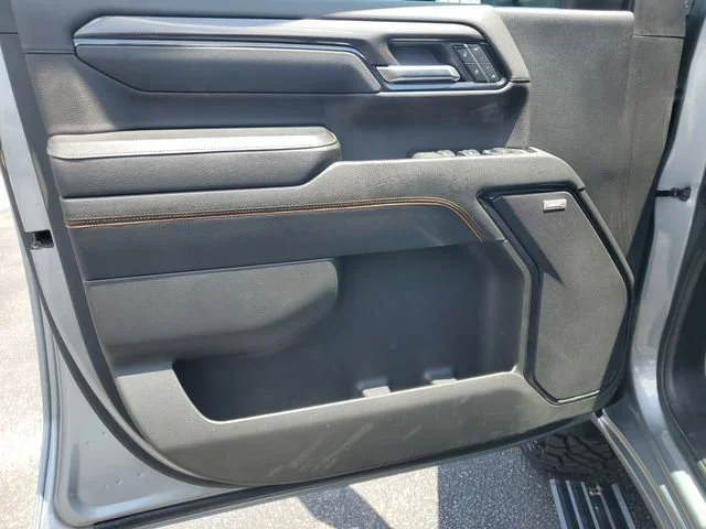 Used 2024 Sterling Metallic GMC AT4 image 8