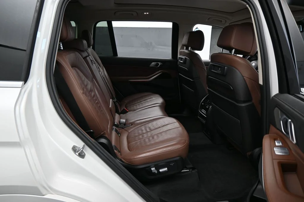 Used 2020 Mineral White Metallic BMW xDrive40i image 45