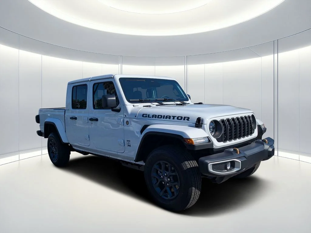 2026 Jeep Gladiator 85th Anniversary Edition Auto's photo