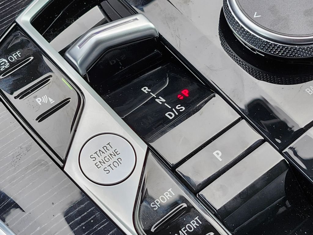 New 2026 Green BMW xDrive40i image 27