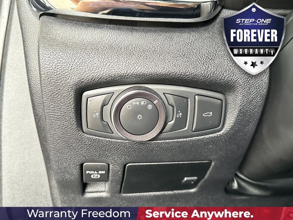 Used 2020 Silver Lincoln Reserve image 18
