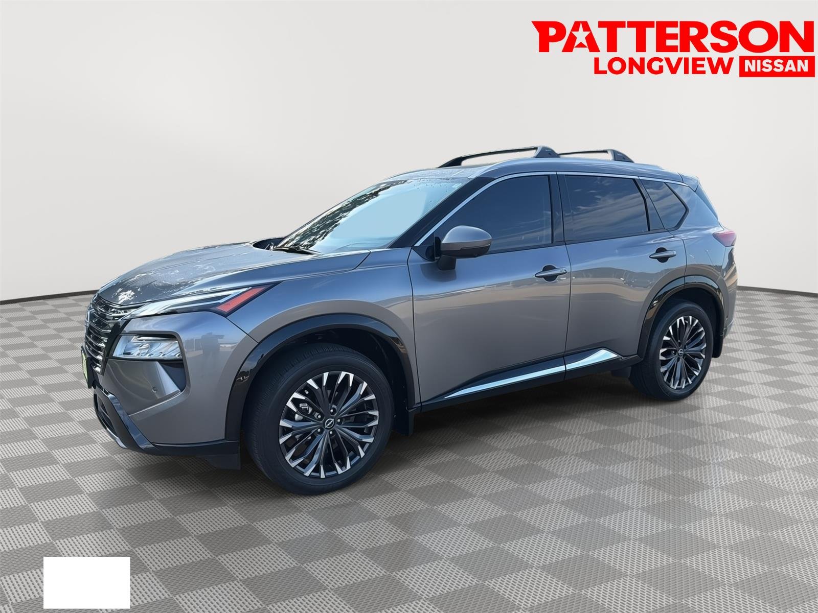 Used 2025 Gun Metallic Nissan Platinum image 4