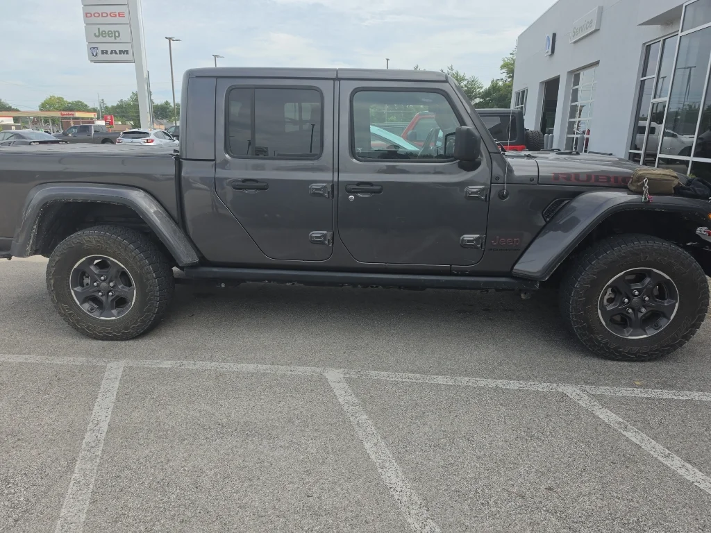 Used 2023 Granite Crystal Metallic Clearcoat Jeep Rubicon image 7