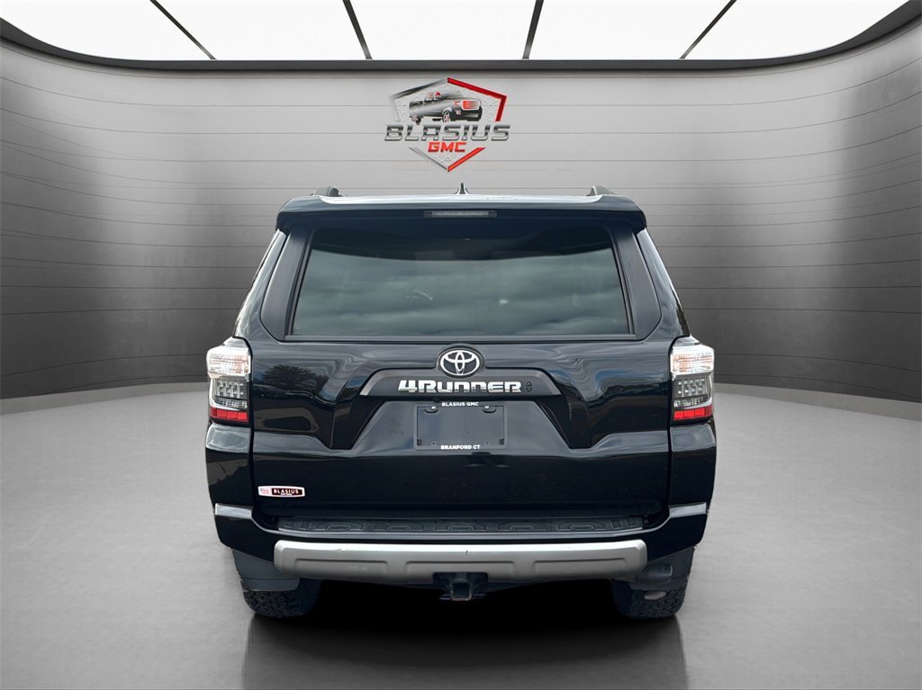 2022 Toyota 4Runner TRD photo 3