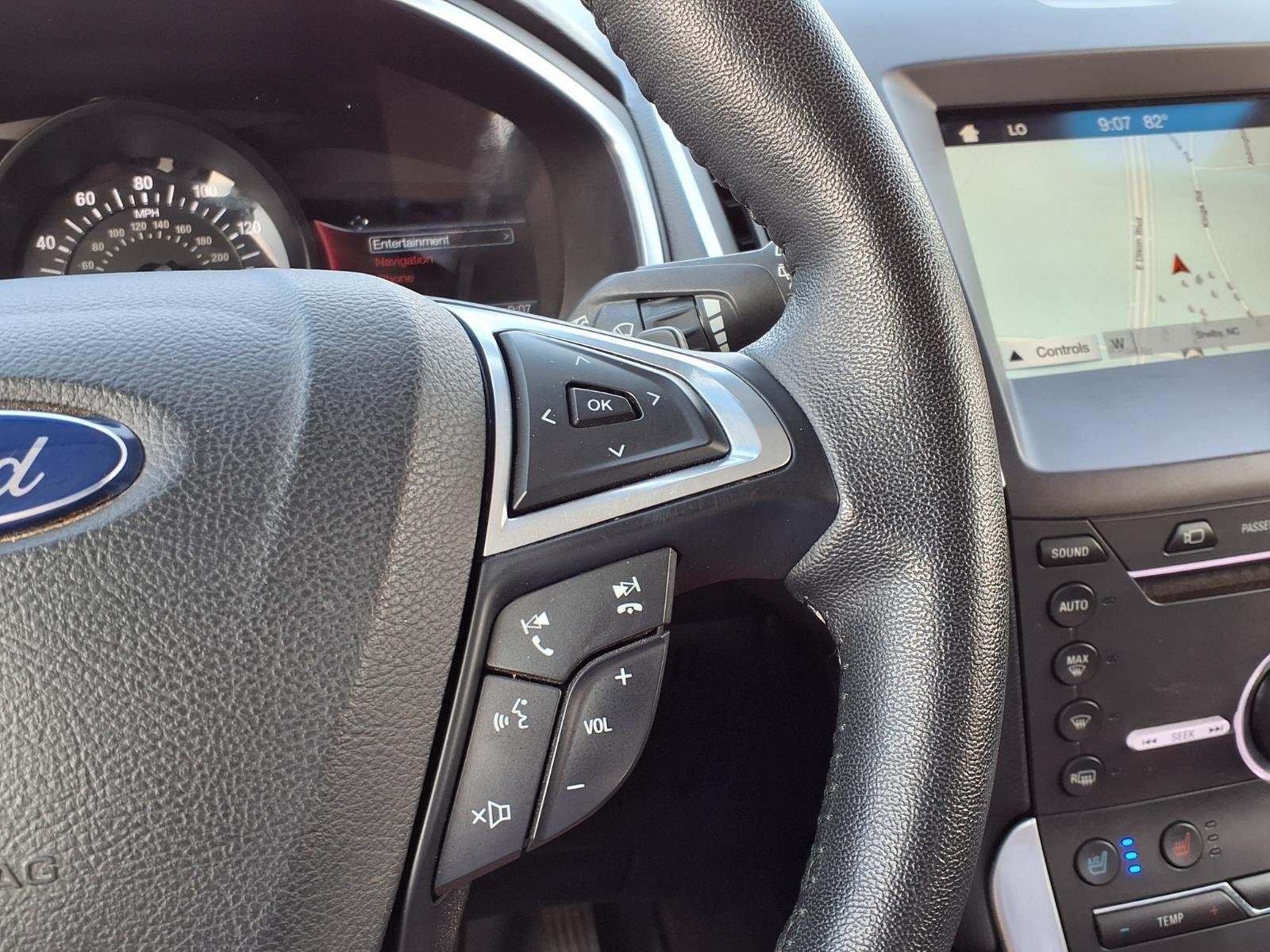 Used 2016  FORD TITAN image 27