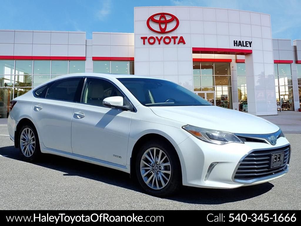 2018 Toyota Avalon Limited Hybrid's photo