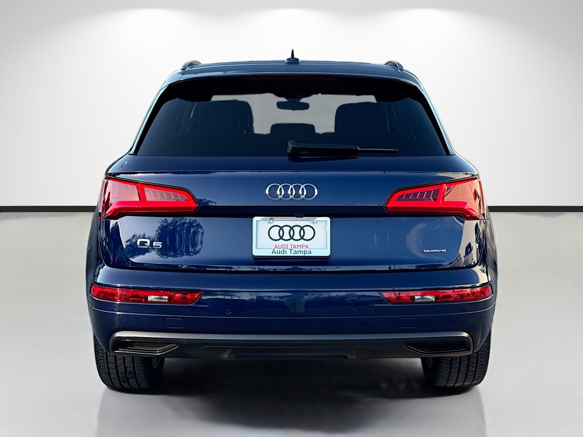 Used 2020 Navarra Blue Metallic Audi Premium Plus image 4