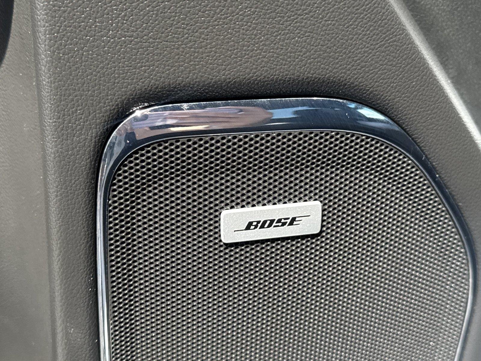 Used 2018 IRIDESCENT PEARL TRICOAT Chevrolet LTZ image 18