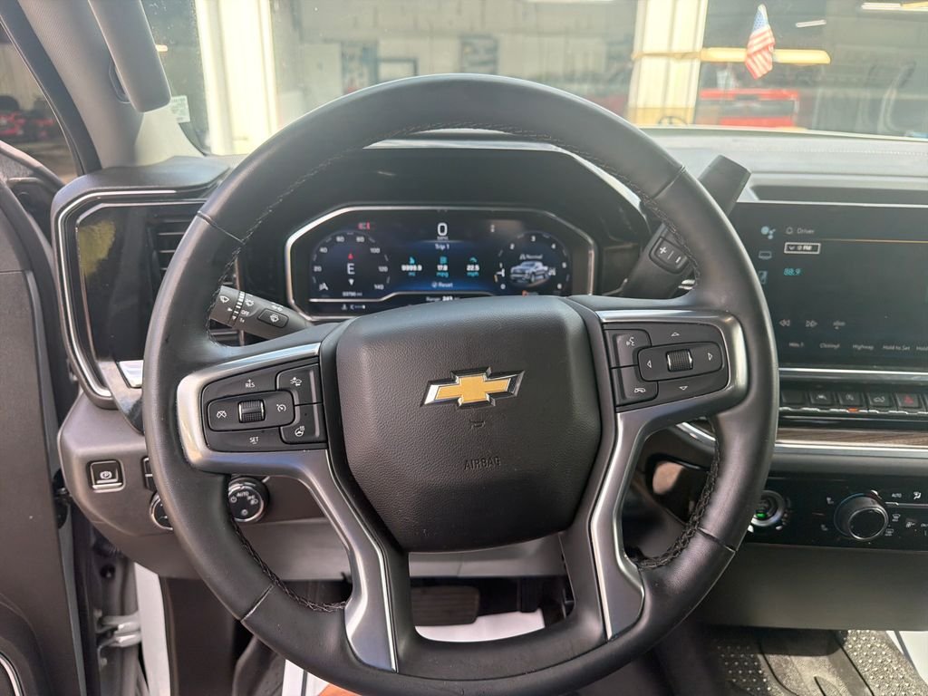 Used 2024 Gray Chevrolet LT image 17