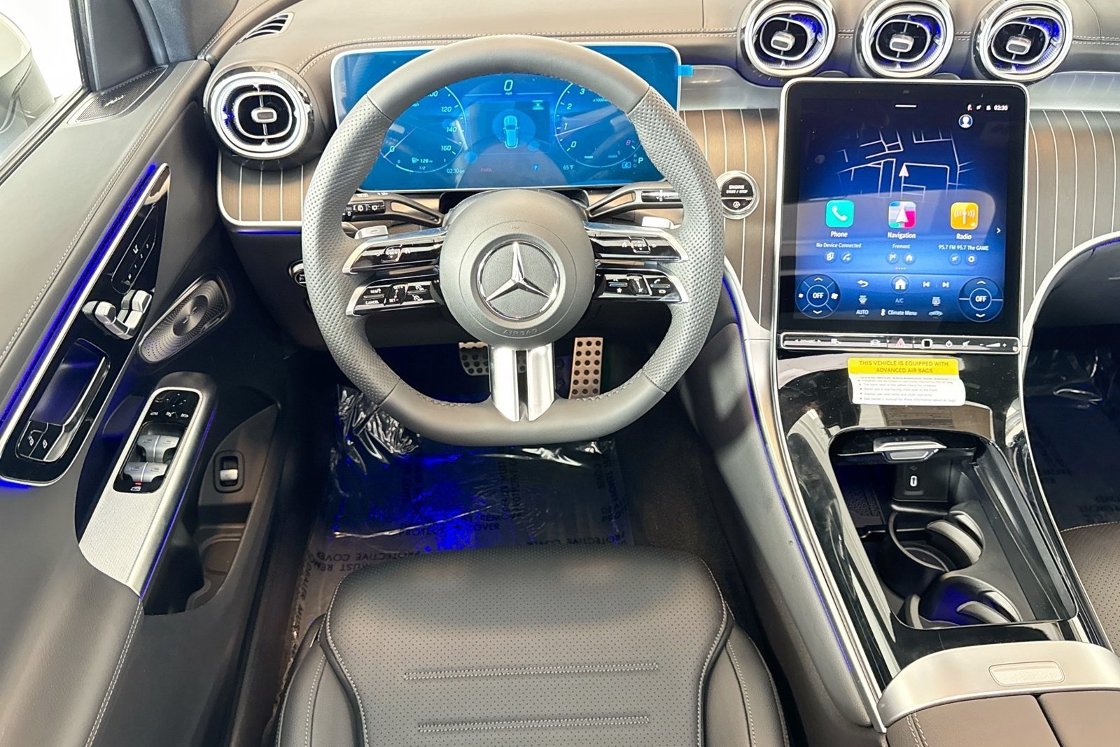 New 2026 MANUFAKTUR Moonlight White Metallic Mercedes-Benz GLC 300 image 20