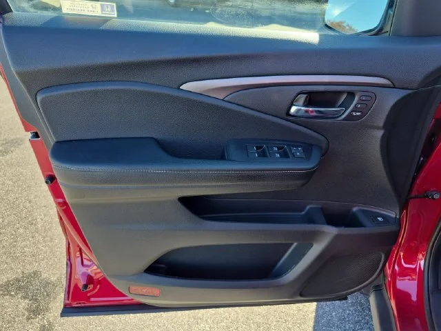 Used 2023 Red Honda RTL image 12