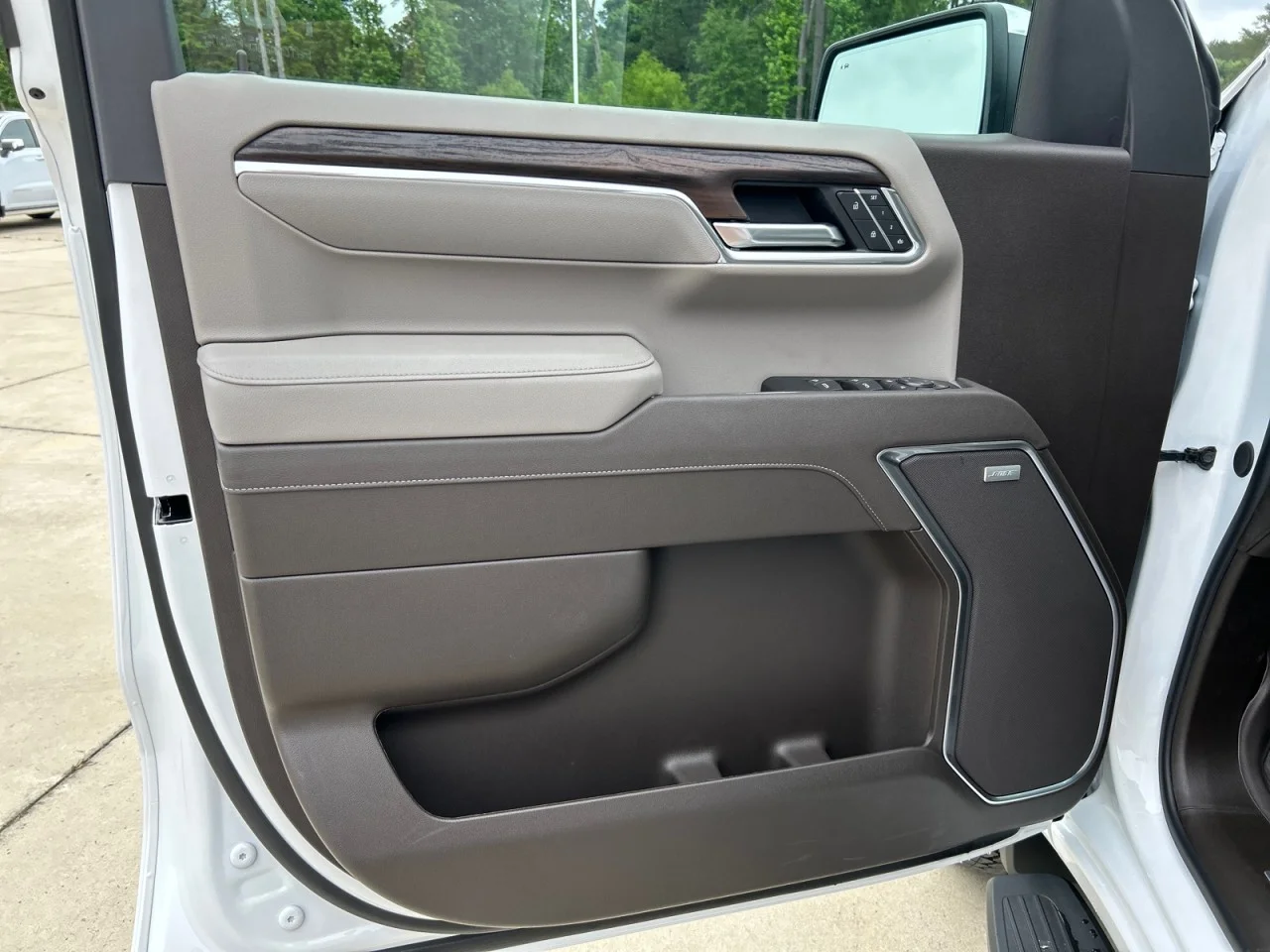 New 2026 Summit White GMC SLT image 10
