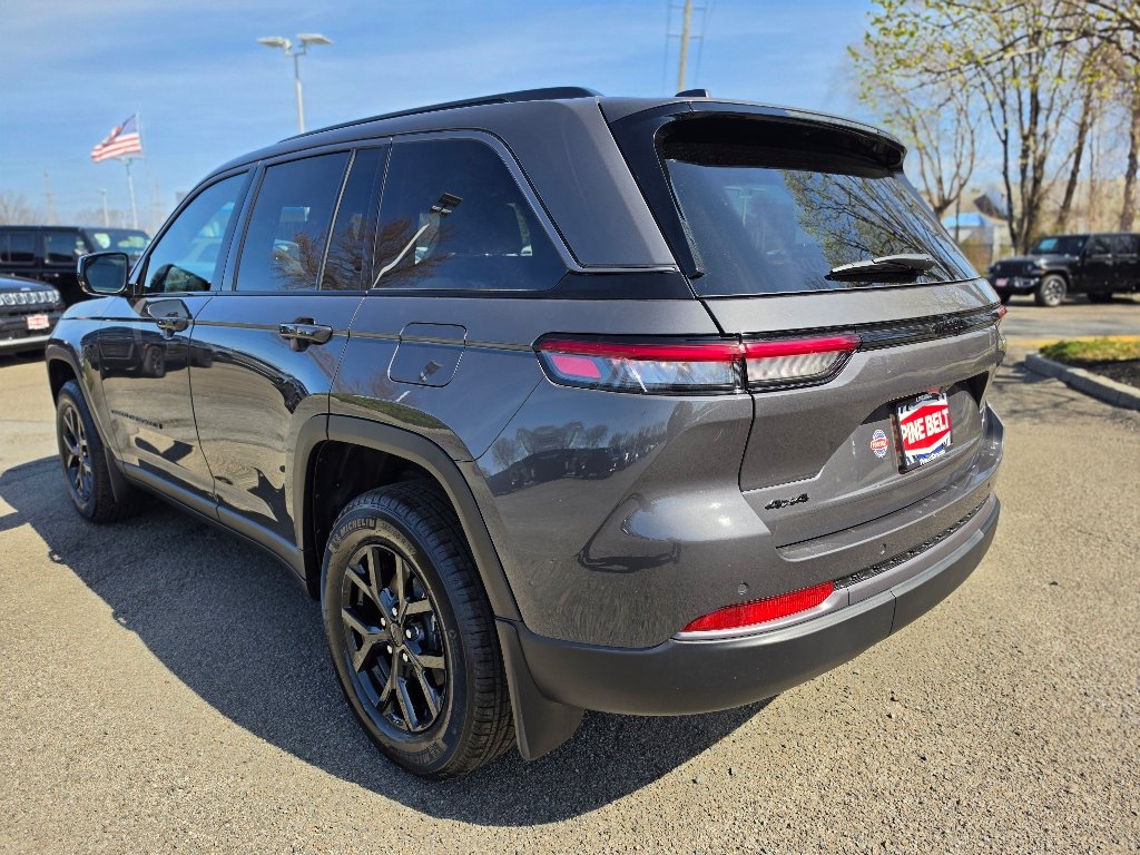 New 2026 Baltic Gray Metallic Clear-Coat Exterior Paint Jeep Altitude image 10