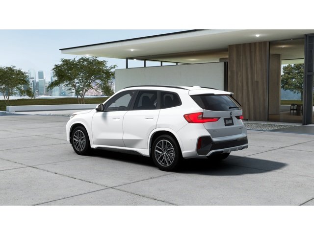 New 2027 Alpine White BMW  image 2