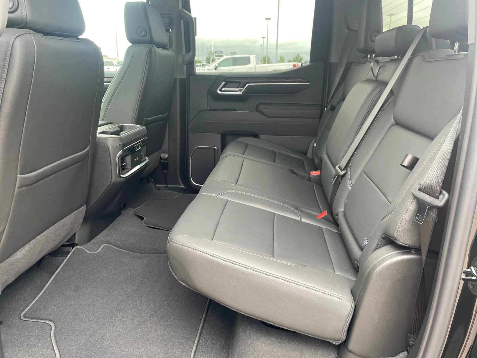 New 2026 Onyx Black GMC SLT image 18
