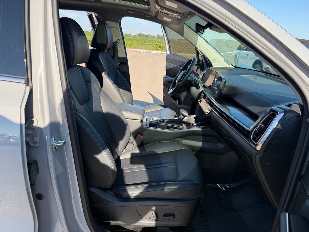 Used 2025 Gray Kia EX image 17