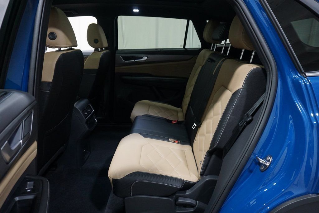 2025 Volkswagen Atlas Cross Sport SE w/Tech - Photo 13