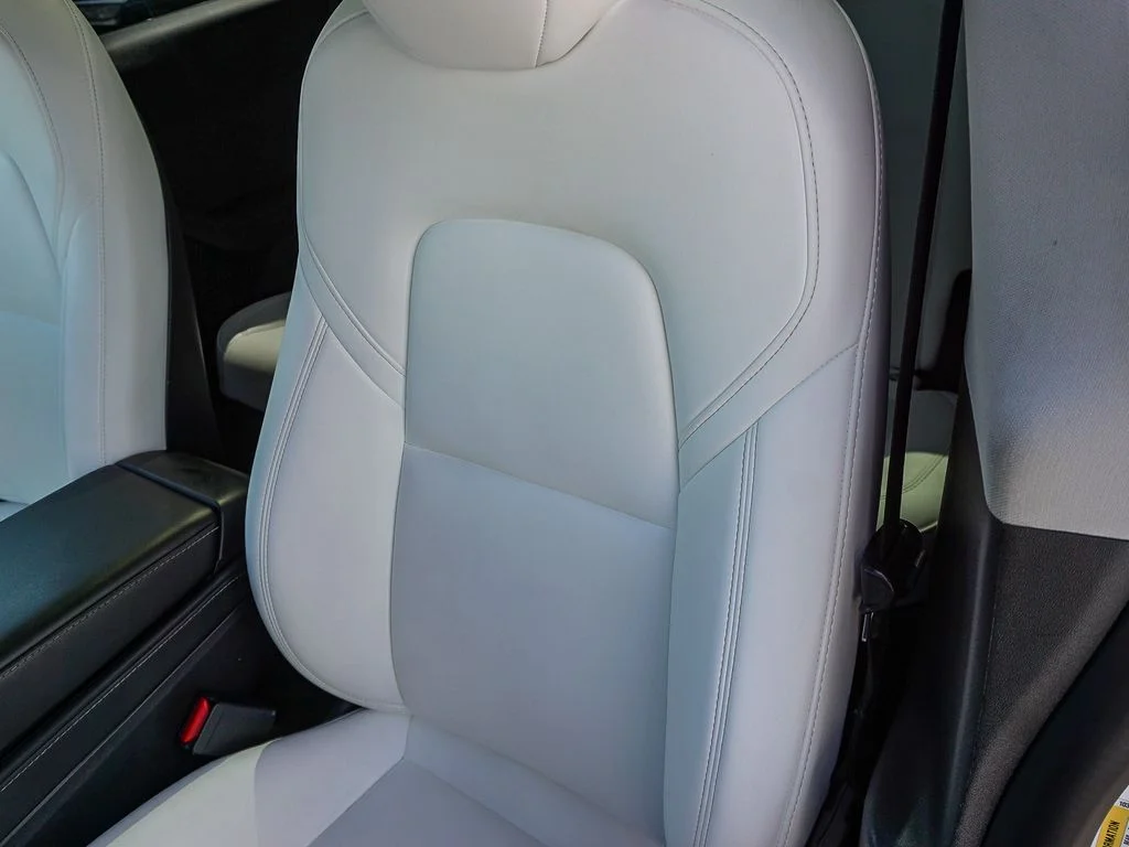 Used 2023 White Tesla Long Range image 21