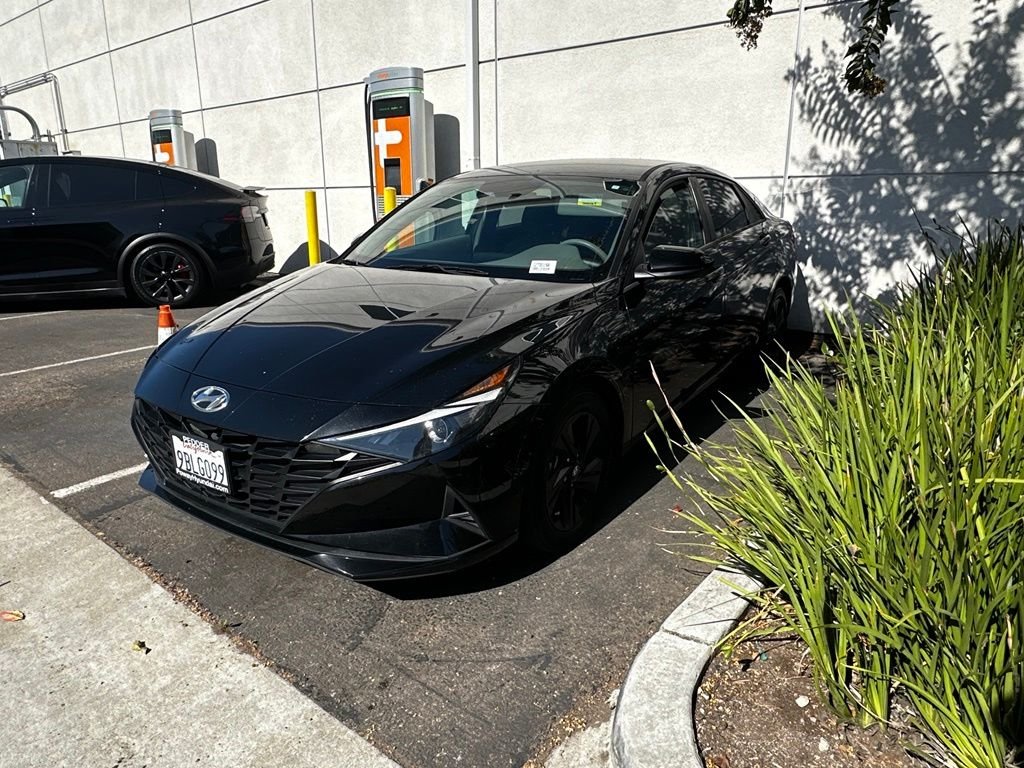 Used 2022 Phantom Black Hyundai SEL image 15