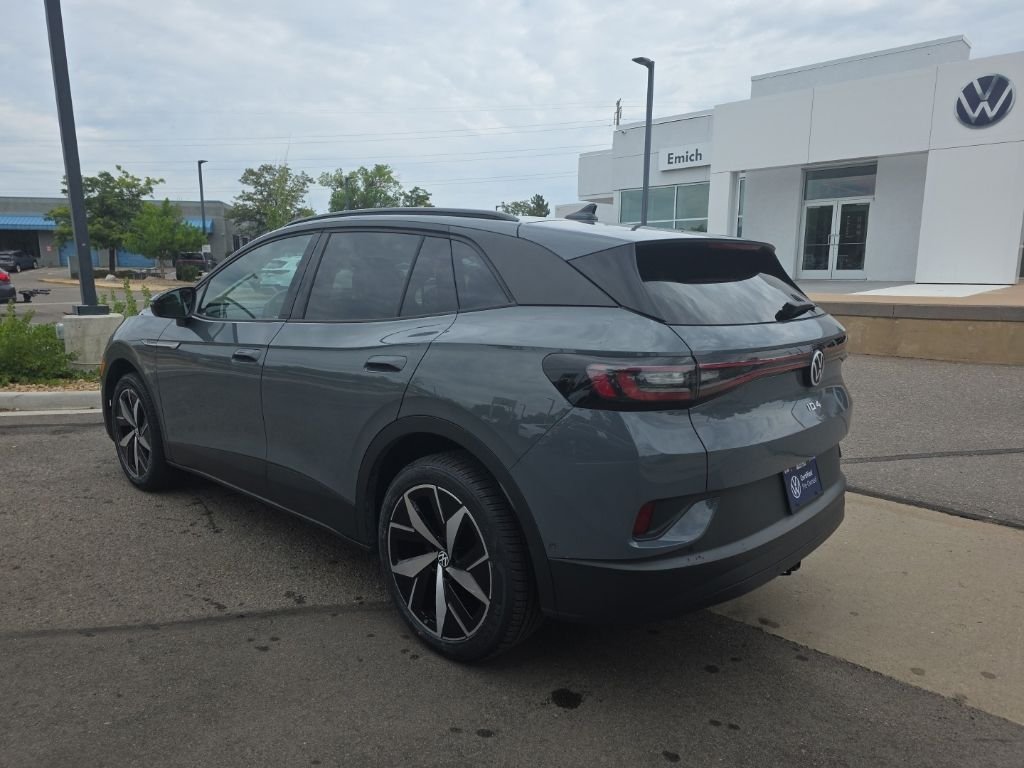 Certified Used 2024 Gray Volkswagen Pro S image 4