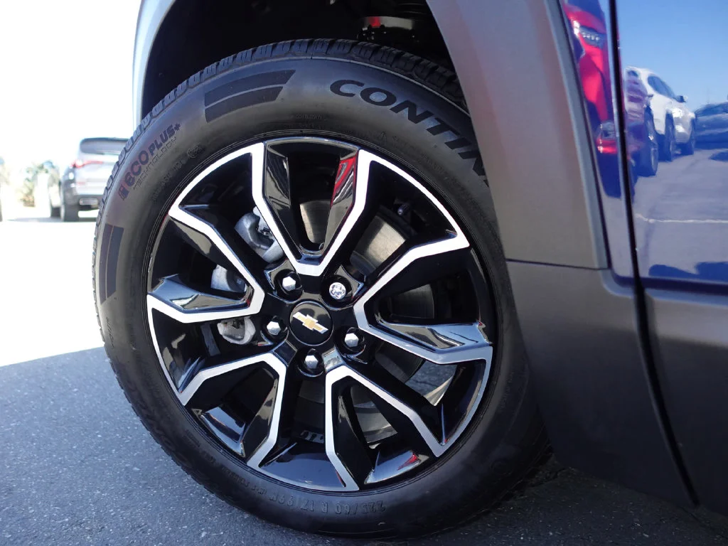 Used 2022 Blue Glow Metallic Chevrolet ACTIV image 10