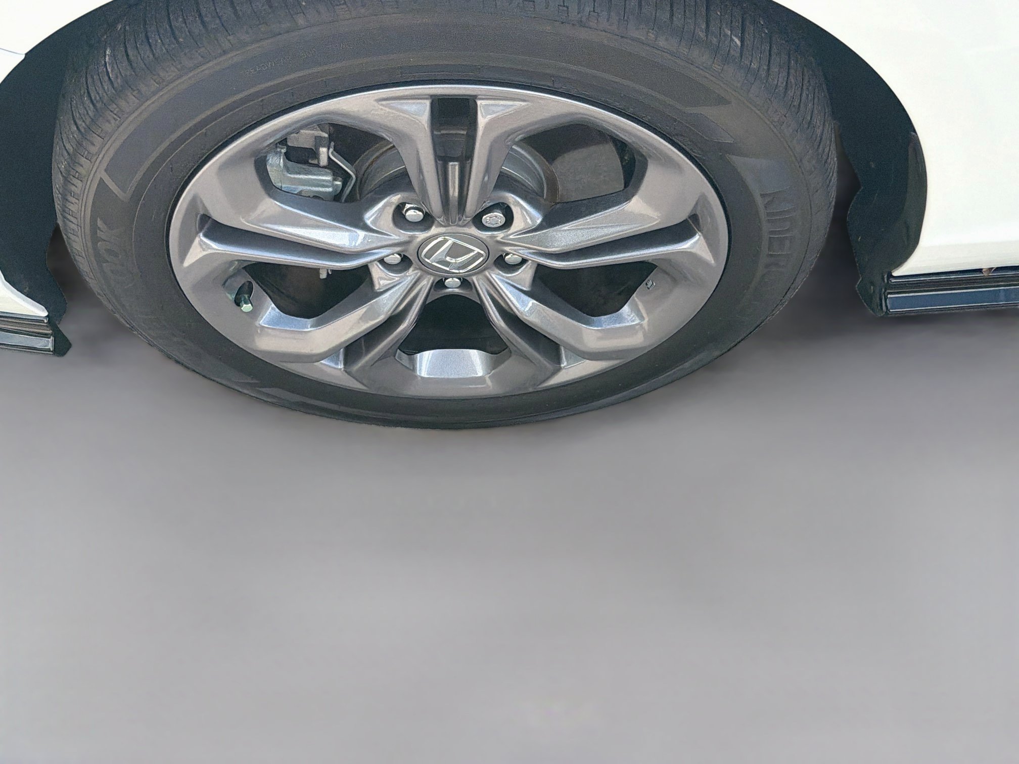 2024 Honda Accord Hybrid EX-L - Photo 36