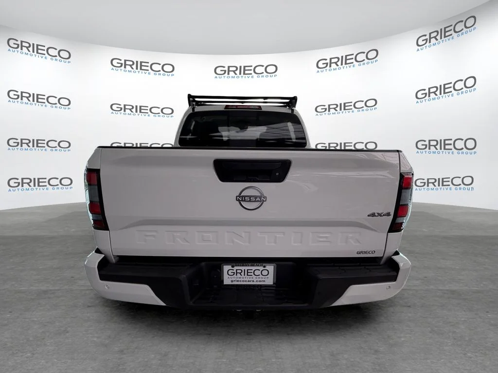 New 2026 Glacier White Nissan Crew Cab SV image 6