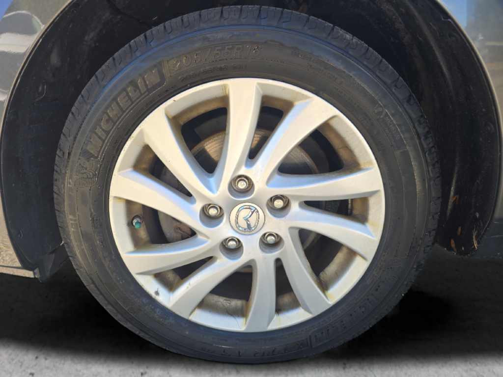 Used 2012 Gray Mazda i Touring image 19