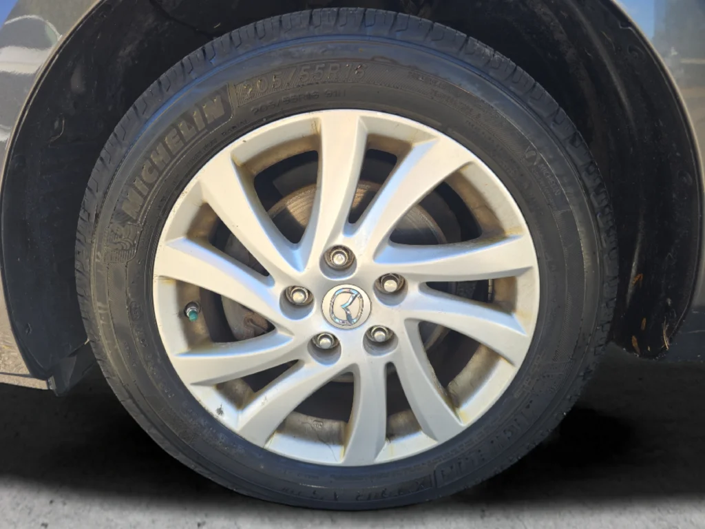 Used 2012 Gray Mazda i Touring image 19