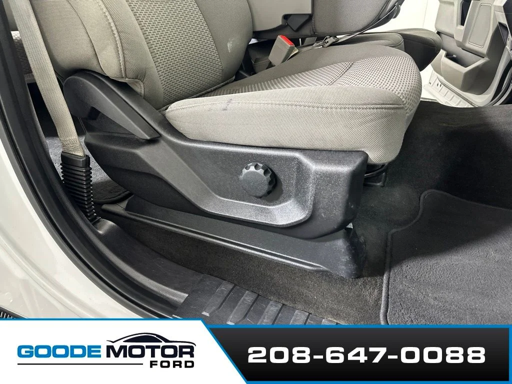 Used 2018 Oxford White Ford XLT image 26