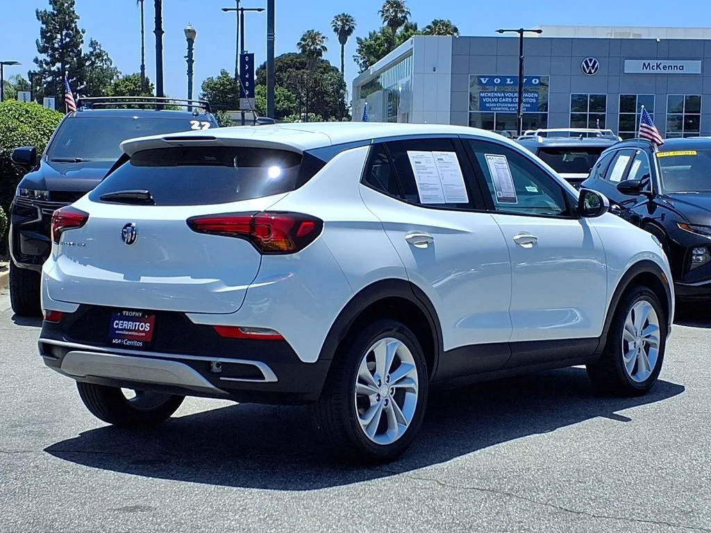 Used 2023 White Buick Preferred image 5