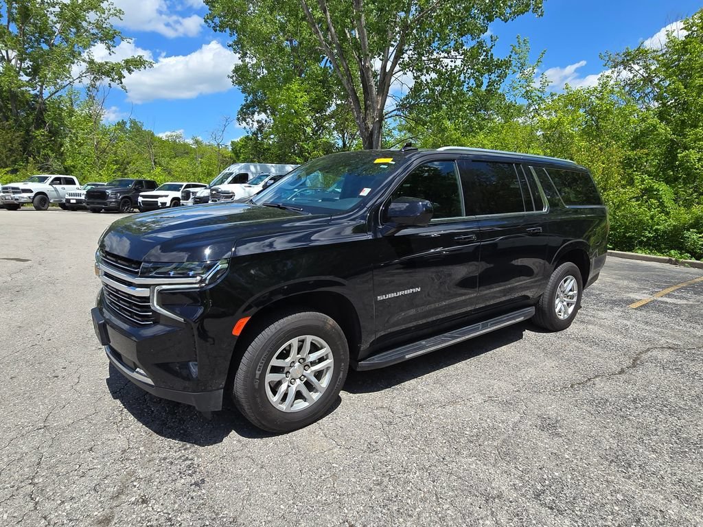 Used 2024 Chevrolet Suburban LT with VIN 1GNSKCKD8RR271991 for sale in Kansas City