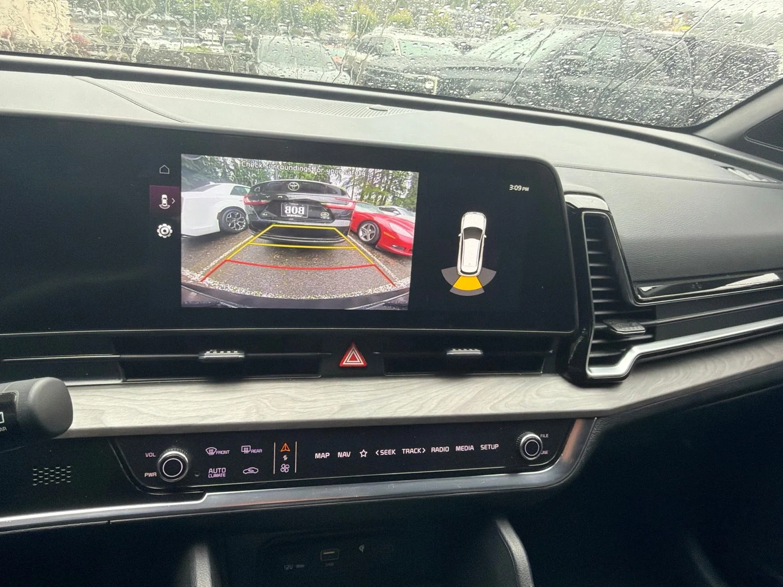 Used 2024 Green Kia X-Line image 9