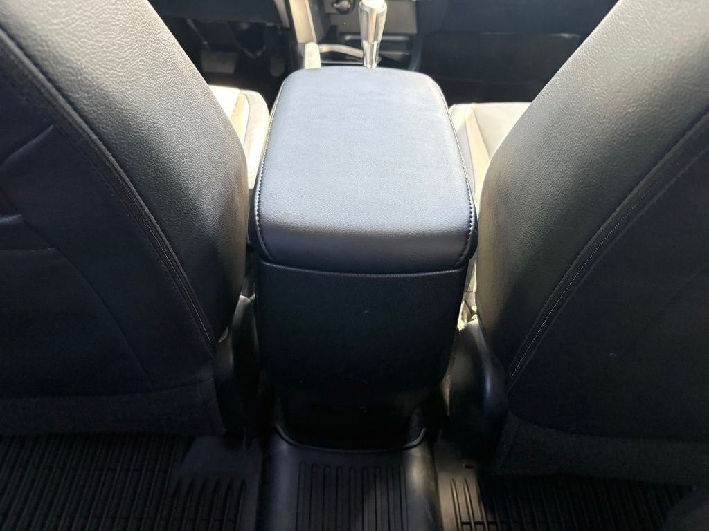 Used 2018 Pearl Toyota Limited image 15