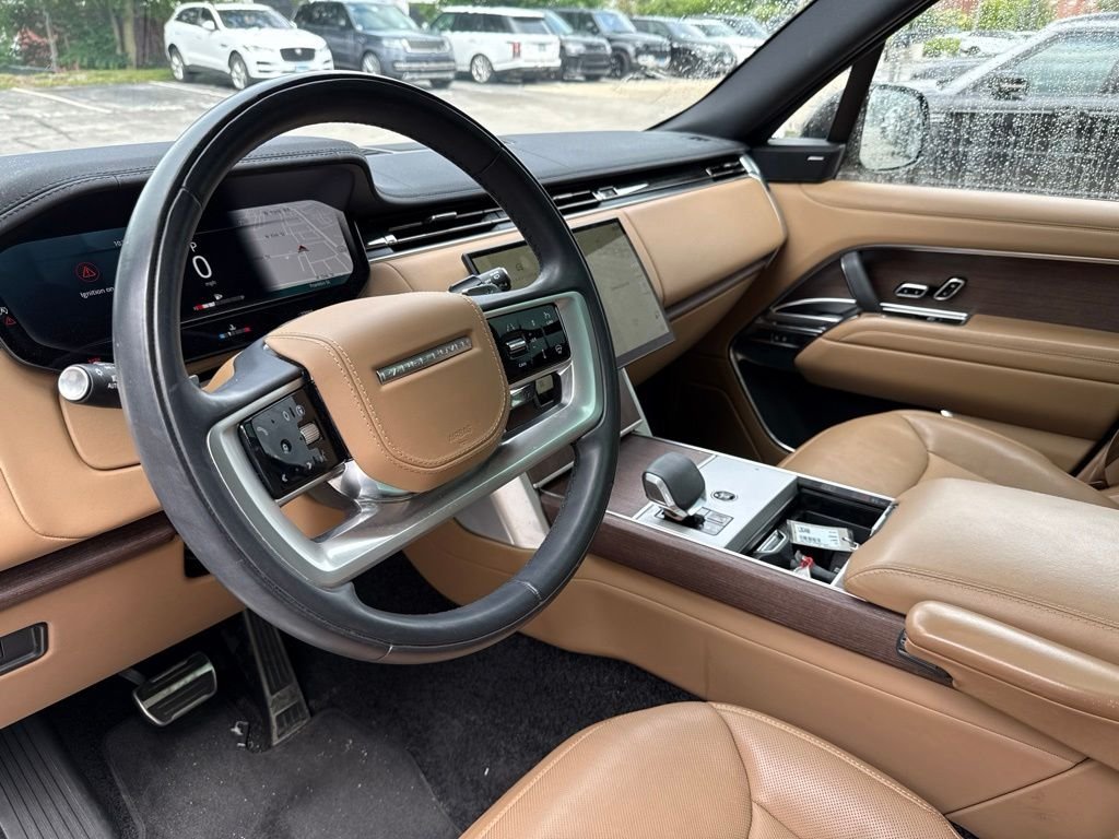 Used 2024 Black Land Rover SE image 8